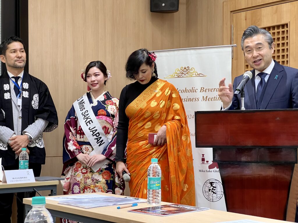 Japanese Ambassador Hiroshi Suzuki addressing a gathering at the Embassy of Japan in India.