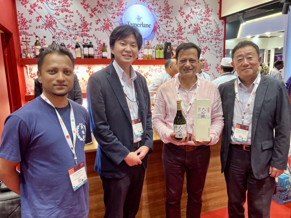 Ravi Joshi with Gekkeikan sake officials at Prowine Mumbai 2024
