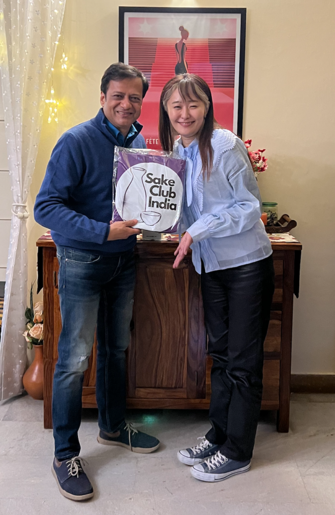 Ravi Joshi (L) and Maaya Takaoka (R)