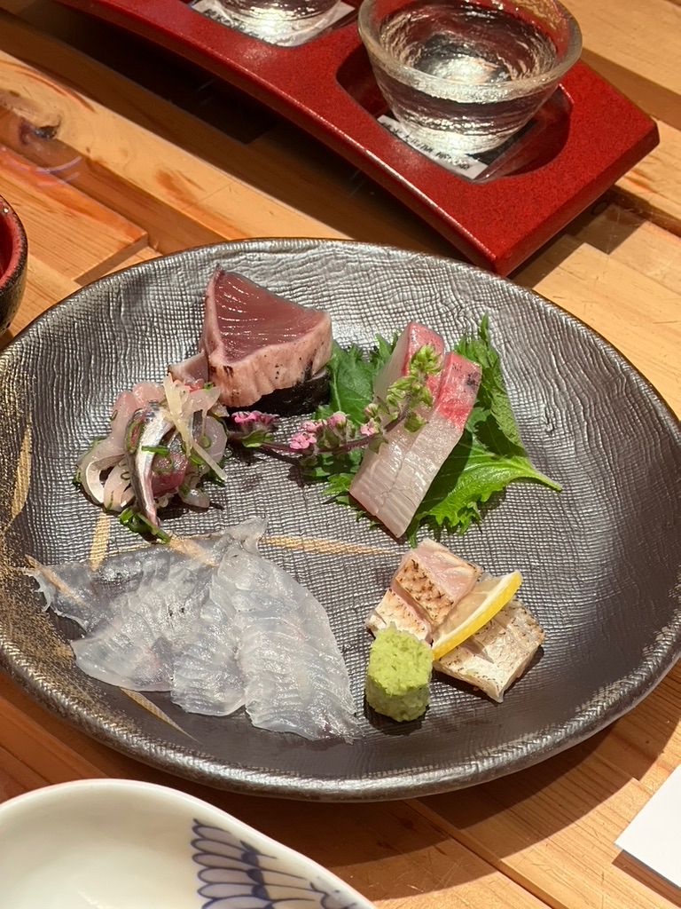 A fresh sashimi platter with Shiboritate